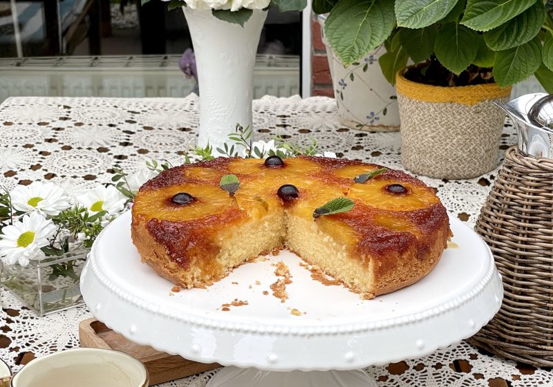 Pineapple upside-down cake